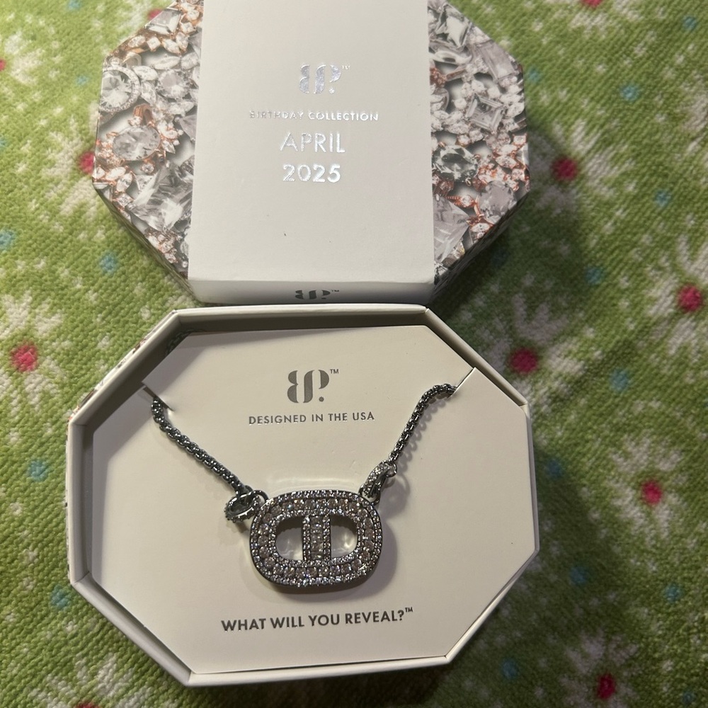 Modern Silver Geometric Necklace